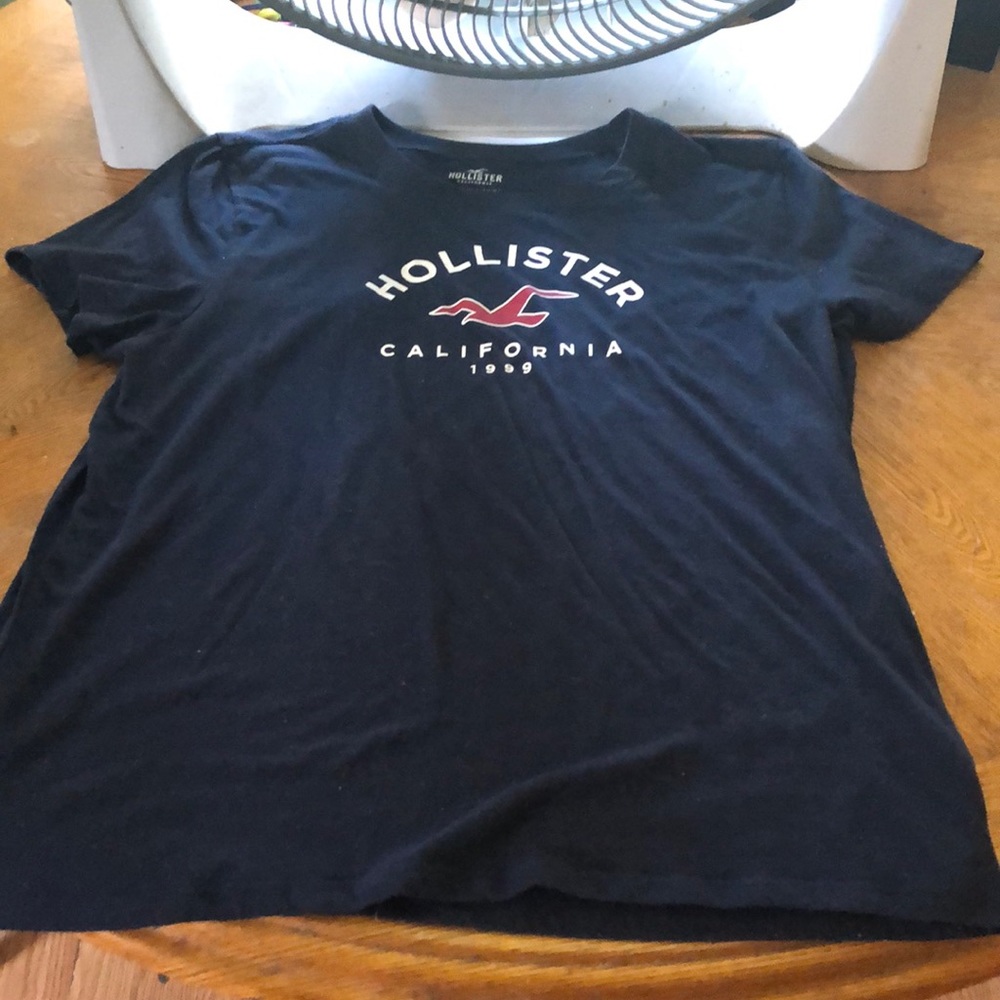 Hollister t-shirt small medium